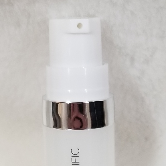 5/$25 NIB AMORE PACIFIC THE ESSENTIAL CREME FLUID - Picture 10 of 10